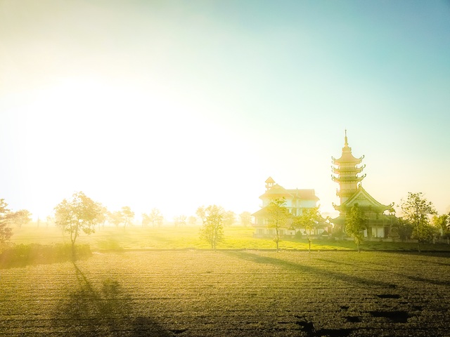 “Lung linh” ngôi chùa cổ nhìn từ trên cao - 5 “Lung linh” ngôi chùa cổ nhìn từ trên cao - 5