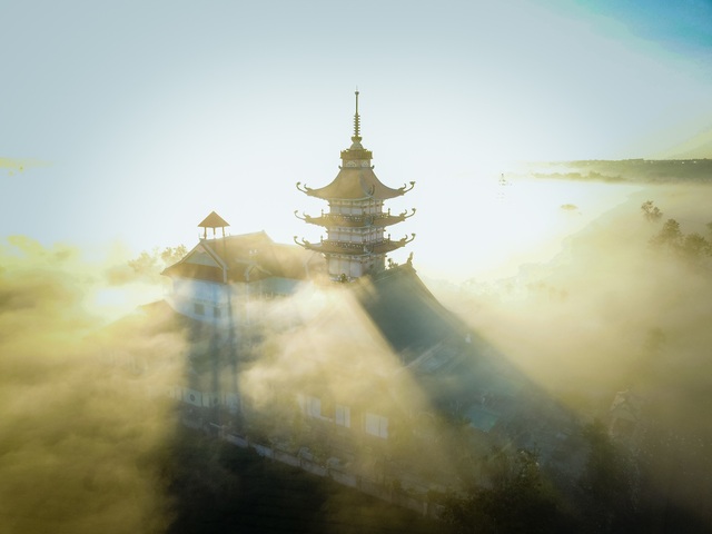 “Lung linh” ngôi chùa cổ nhìn từ trên cao - 3 “Lung linh” ngôi chùa cổ nhìn từ trên cao - 3
