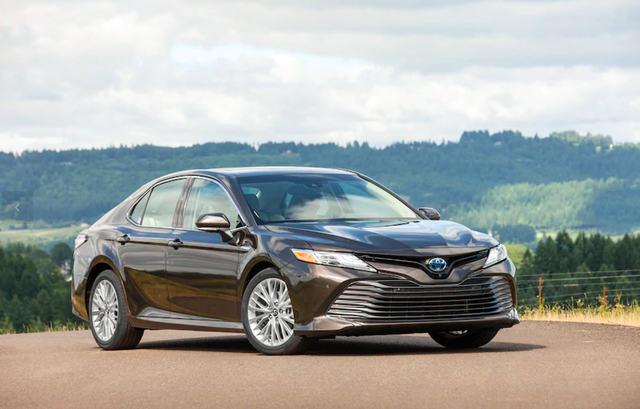 Toyota Camry 2019