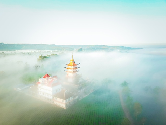 “Lung linh” ngôi chùa cổ nhìn từ trên cao - 7 “Lung linh” ngôi chùa cổ nhìn từ trên cao - 7