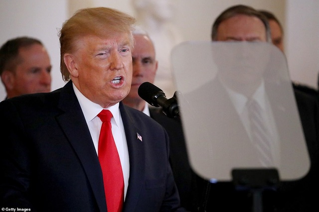Ông Trump gây tranh cãi vì đổ lỗi cho ông Obama về vụ tấn công của Iran