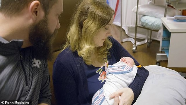 Em bé thứ 2 chào đời từ tử cung hiến tặng tại Mỹ - Ảnh minh hoạ 4