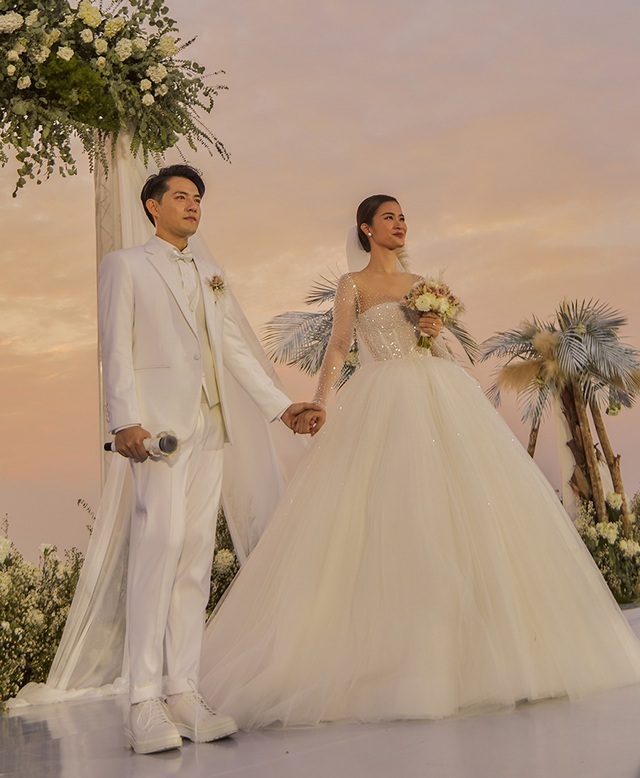 Top 3 đám cưới hào nhoáng nhất showbiz Việt năm 2019 - 8 Top 3 đám cưới hào nhoáng nhất showbiz Việt năm 2019 - 8