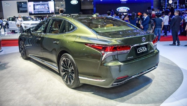 Lexus LS 500h phiên bản đặc biệt 2020 chào khách hàng Việt - 2