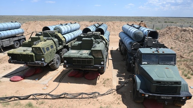 Iraq đàm phán mua S-300 của Nga sau các đòn tấn công tên lửa giữa Mỹ và Iran - 1 Iraq đàm phán mua S-300 của Nga sau các đòn tấn công tên lửa giữa Mỹ và Iran - 1