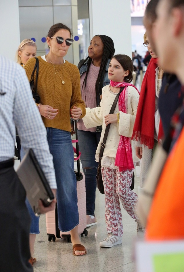 Cuộc sống hiện tại của Suri Cruise - con gái ruột duy nhất của Tom Cruise - 13 Cuộc sống hiện tại của Suri Cruise - con gái ruột duy nhất của Tom Cruise - 13