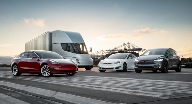 Tesla đã bỏ xa các đại thụ ngành ô tô Mỹ - 1