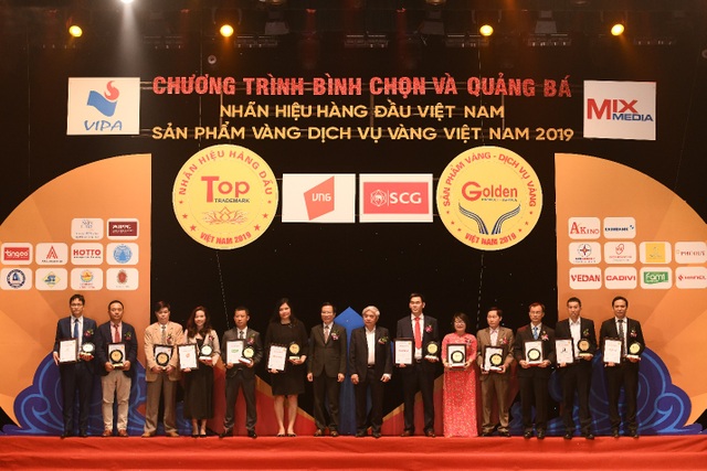 VNG nhận giải thưởng Top 20 Nhãn hiệu hàng đầu Việt Nam - 2 VNG nhận giải thưởng Top 20 Nhãn hiệu hàng đầu Việt Nam - 2