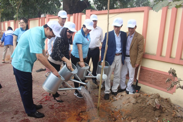Phát động trồng “Đường cây Bác Hồ” đầu tiên tại Phú Thọ - 2 Phát động trồng “Đường cây Bác Hồ” đầu tiên tại Phú Thọ - 2