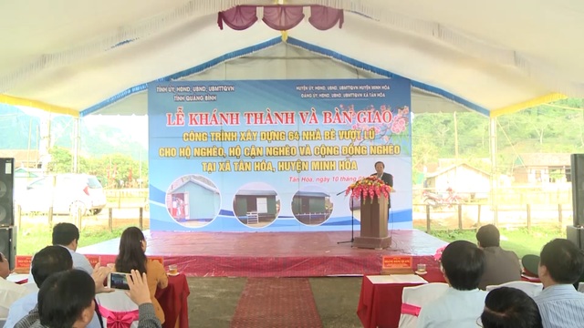 Hộ nghèo vùng “rốn lũ” vui mừng đón nhận nhà nổi trước Tết - 1 Hộ nghèo vùng “rốn lũ” vui mừng đón nhận nhà nổi trước Tết - 1