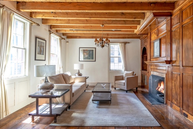 Cận cảnh ngôi nhà gỗ hàng trăm năm tuổi ở New York giá 300 tỷ, đẹp hiếm có - 2 Cận cảnh ngôi nhà gỗ hàng trăm năm tuổi ở New York giá 300 tỷ, đẹp hiếm có - 2
