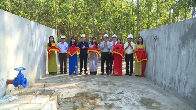 Hơn 1.000 hộ dân thoát cảnh “khát” nước sạch trước thềm Tết Nguyên đán - 1 Hơn 1.000 hộ dân thoát cảnh “khát” nước sạch trước thềm Tết Nguyên đán - 1