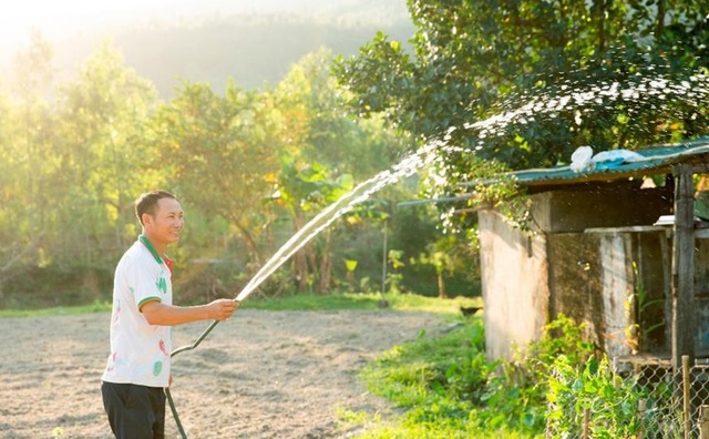 Hơn 1.000 hộ dân thoát cảnh “khát” nước sạch trước thềm Tết Nguyên đán - 4 Hơn 1.000 hộ dân thoát cảnh “khát” nước sạch trước thềm Tết Nguyên đán - 4