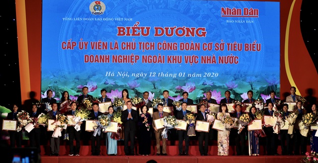 Tuyên dương 90 “đại sứ” gắn kết công tác Đảng, Công đoàn trong doanh nghiệp - 3 Tuyên dương 90 “đại sứ” gắn kết công tác Đảng, Công đoàn trong doanh nghiệp - 3