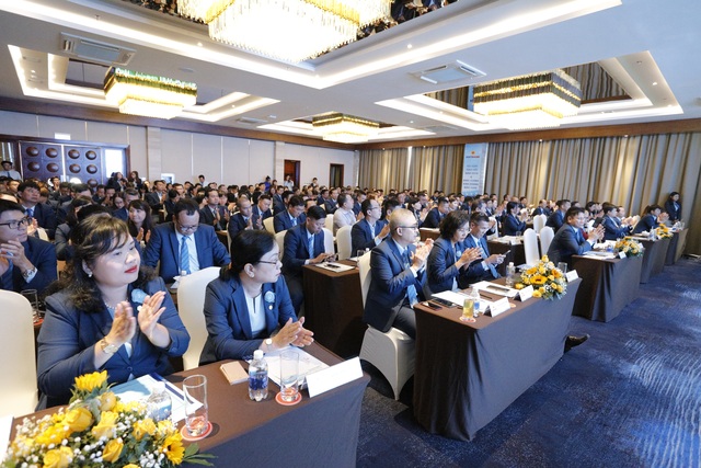Vietbank “bội thu” trong năm 2019 - 2 Vietbank “bội thu” trong năm 2019 - 2