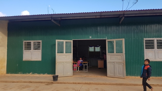 Học sinh Pà Khốm ở độ cao 1000m đã không còn bỏ học - 12 Học sinh Pà Khốm ở độ cao 1000m đã không còn bỏ học - 12