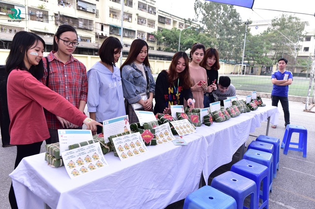 Riki Nihongo tổ chức chương trình từ thiện “Gói bánh, Gói yêu thương” - 5 Riki Nihongo tổ chức chương trình từ thiện “Gói bánh, Gói yêu thương” - 5