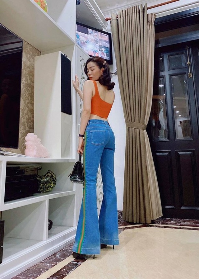 Lệ Quyên diện áo crop-top, tự tin khoe eo con kiến ở tuổi 39 - 4 Lệ Quyên diện áo crop-top, tự tin khoe eo con kiến ở tuổi 39 - 4