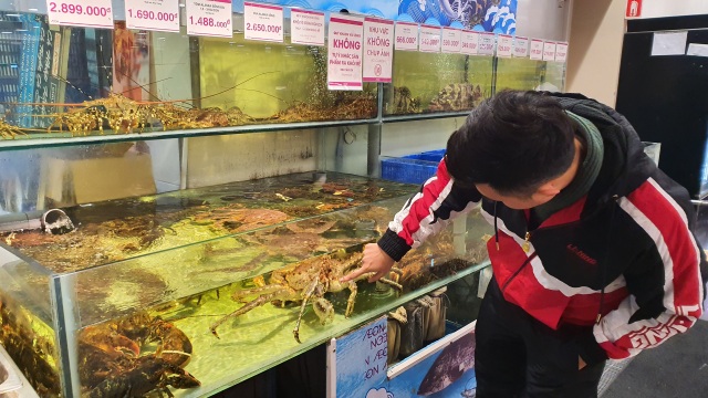 Ít đi nhậu, chồng tiết kiệm được tiền mua hải sản nhập khẩu tẩm bổ cho vợ con - 2 Ít đi nhậu, chồng tiết kiệm được tiền mua hải sản nhập khẩu tẩm bổ cho vợ con - 2