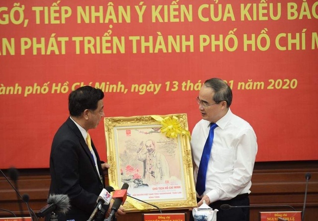 Cứ thấy đất trống là cắm nhà cao tầng vào! - 1 Cứ thấy đất trống là cắm nhà cao tầng vào! - 1