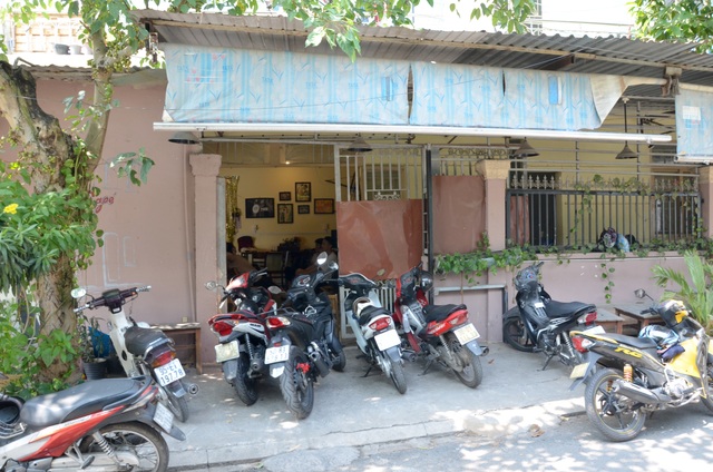 Trộm phá hàng rào lấy 4 xe máy trong đêm - 1 Trộm phá hàng rào lấy 4 xe máy trong đêm - 1