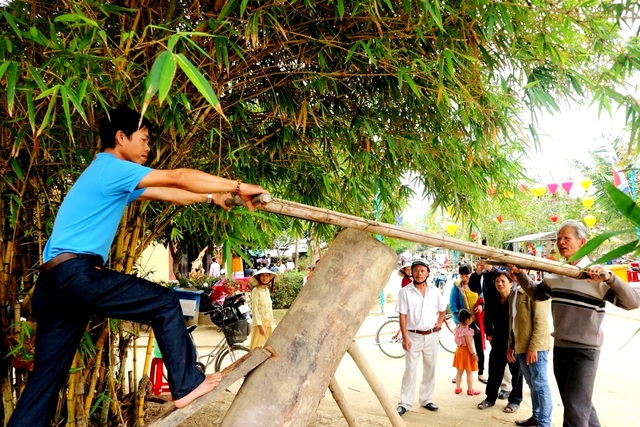 Hội An trình diễn pháo hoa đón Tết Canh Tý - 2