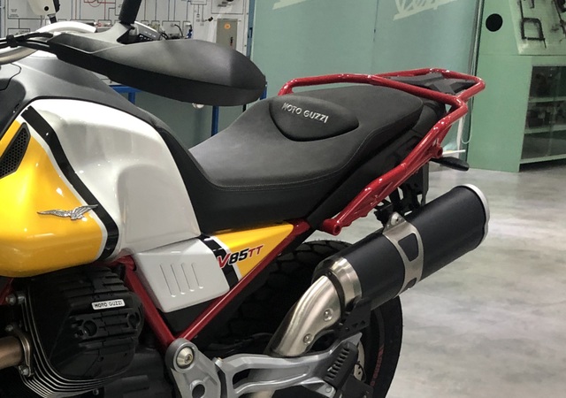 Hé lộ hai mẫu Aprilia và Moto Guzzi chính hãng đầu tiên tại Việt  Nam - 15