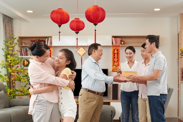 Bạn mang gì về nhà Tết này nếu không phải là sổ tiết kiệm vài tỷ đồng hay người yêu để cưới? - 1 Bạn mang gì về nhà Tết này nếu không phải là sổ tiết kiệm vài tỷ đồng hay người yêu để cưới? - 1