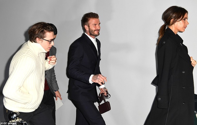 Gia đình Beckham nổi bật khi đi xem show thời trang - 7 Gia đình Beckham nổi bật khi đi xem show thời trang - 7