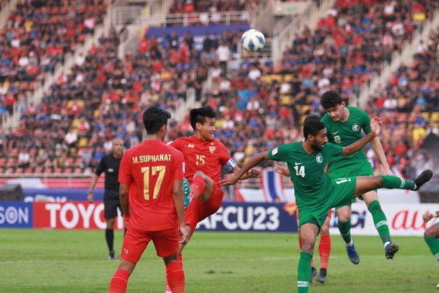 U23 Thái Lan 0-1 U23 Saudi Arabia: VAR loại đội chủ nhà - 4 U23 Thái Lan 0-1 U23 Saudi Arabia: VAR loại đội chủ nhà - 4