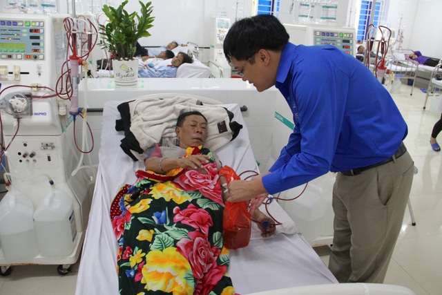 Món quà ý nghĩa mang Tết đến sớm với 187 bệnh nhân nghèo chạy thận - 1 Món quà ý nghĩa mang Tết đến sớm với 187 bệnh nhân nghèo chạy thận - 1