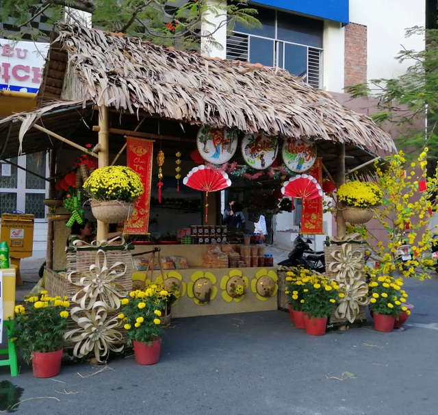 Rộn ràng “Chợ quê ngày Tết” giữa lòng thành phố - 14 Rộn ràng “Chợ quê ngày Tết” giữa lòng thành phố - 14