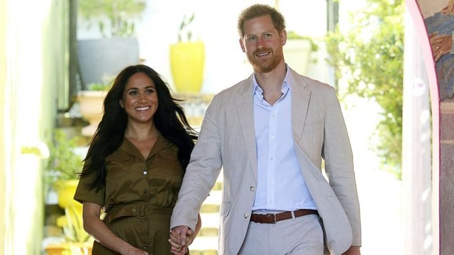 Vừa ra ở riêng, vợ chồng Hoàng tử Harry tính mua biệt thự 27 triệu USD ở Canada