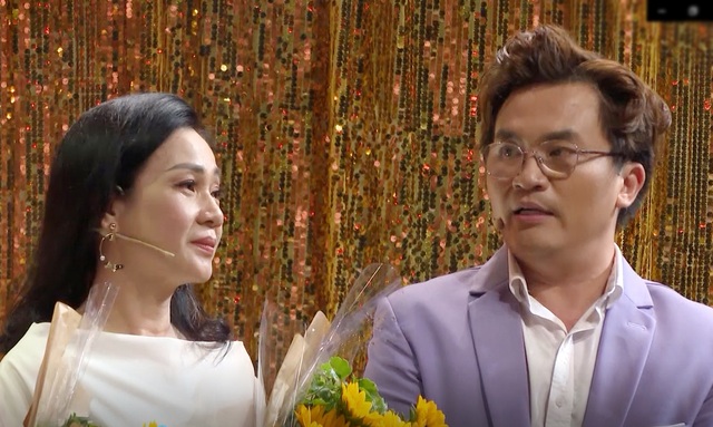 NSND Hồng Vân bật khóc khi chưa từng nói lời cảm ơn với đàn anh Thành Lộc - 11 NSND Hồng Vân bật khóc khi chưa từng nói lời cảm ơn với đàn anh Thành Lộc - 11