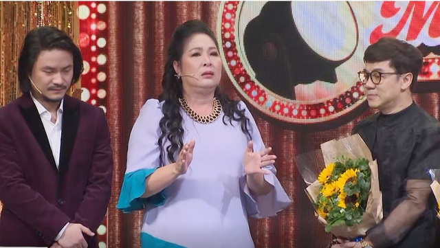 NSND Hồng Vân bật khóc khi chưa từng nói lời cảm ơn với đàn anh Thành Lộc - 13 NSND Hồng Vân bật khóc khi chưa từng nói lời cảm ơn với đàn anh Thành Lộc - 13