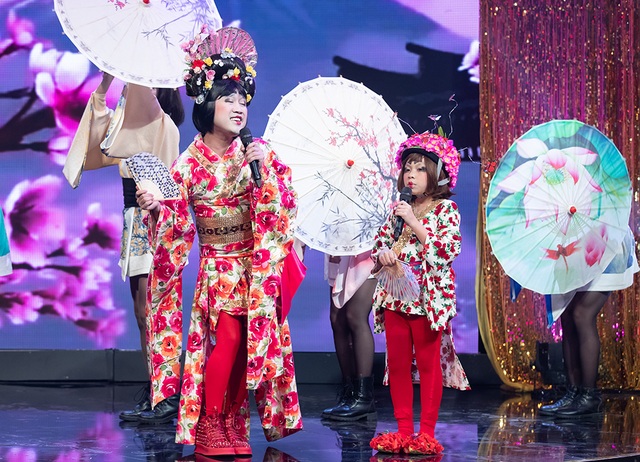 NSND Hồng Vân bật khóc khi chưa từng nói lời cảm ơn với đàn anh Thành Lộc - 8 NSND Hồng Vân bật khóc khi chưa từng nói lời cảm ơn với đàn anh Thành Lộc - 8