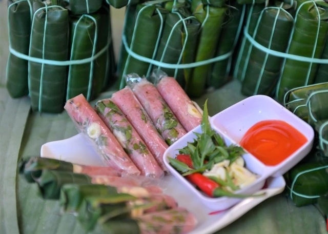 Phố làm nem chua “chạy nước rút” ngày cuối năm - 8 Phố làm nem chua “chạy nước rút” ngày cuối năm - 8