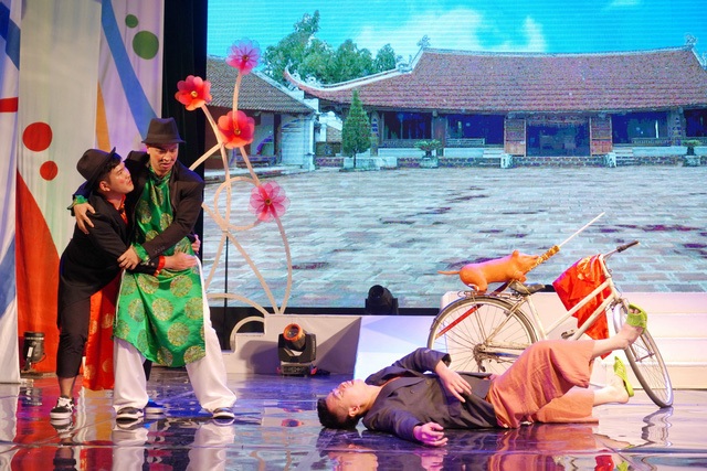 Vân Dung, Thanh Tú tái ngộ khán giả trong chùm ca nhạc - hài kịch đặc biệt - 2 Vân Dung, Thanh Tú tái ngộ khán giả trong chùm ca nhạc - hài kịch đặc biệt - 2