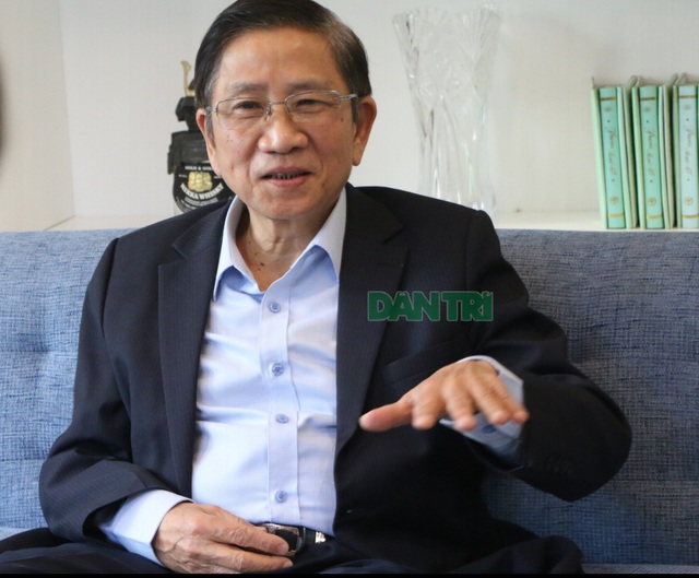 GS Nguyễn Minh Thuyết: “Nhiều đêm tôi và anh em không ngủ được vì áp lực” - 1 GS Nguyễn Minh Thuyết: “Nhiều đêm tôi và anh em không ngủ được vì áp lực” - 1