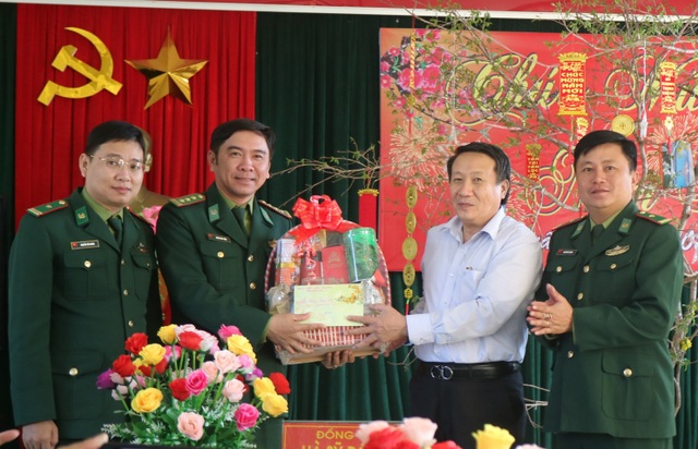 Tết ấm áp với người dân vùng cao Quảng Trị - 1 Tết ấm áp với người dân vùng cao Quảng Trị - 1