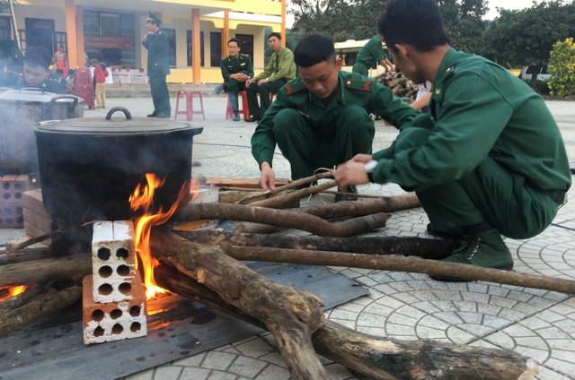 Tết sớm nơi biên giới của những người lính mang quân hàm xanh - 3 Tết sớm nơi biên giới của những người lính mang quân hàm xanh - 3