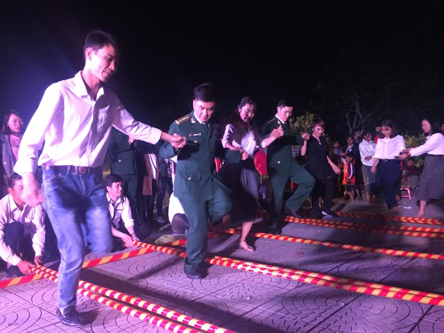 Tết sớm nơi biên giới của những người lính mang quân hàm xanh - 9 Tết sớm nơi biên giới của những người lính mang quân hàm xanh - 9