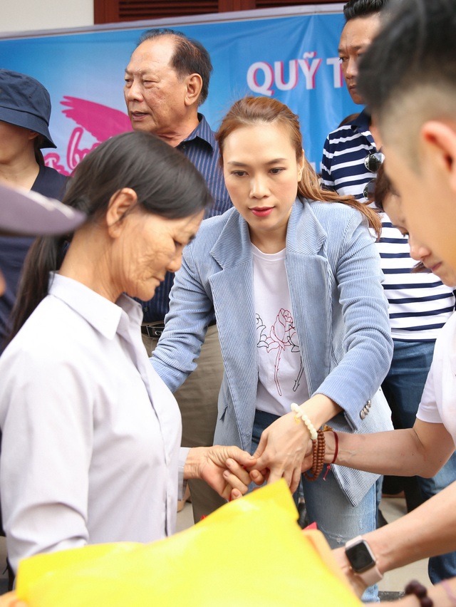 Mỹ Tâm tất bật những ngày cuối năm - 2 Mỹ Tâm tất bật những ngày cuối năm - 2