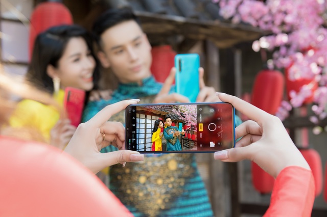Nam vương Cao Xuân Tài gợi ý phong cách lịch lãm đón Tết - 8 Nam vương Cao Xuân Tài gợi ý phong cách lịch lãm đón Tết - 8