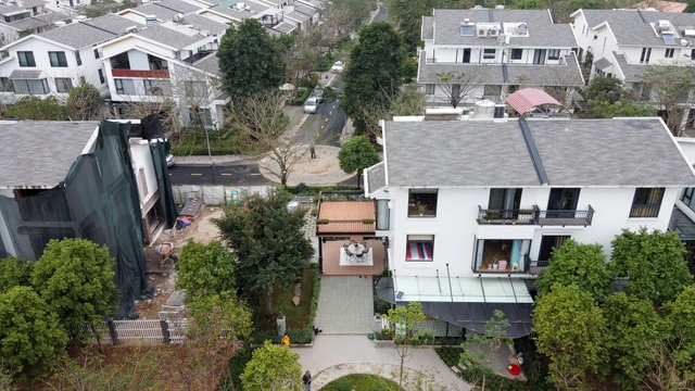 Bỏ “đất vàng” phố cổ, vợ chồng U70 chi bạc tỷ về ngoại ô nuôi cá, trồng rau - 20 Bỏ “đất vàng” phố cổ, vợ chồng U70 chi bạc tỷ về ngoại ô nuôi cá, trồng rau - 20