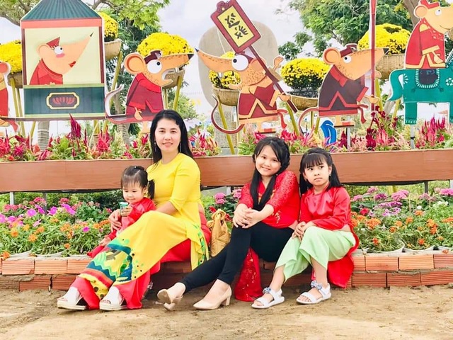 Không để “tết ăn mình”, người dân nô nức trẩy hội trước giao thừa - 12 Không để “tết ăn mình”, người dân nô nức trẩy hội trước giao thừa - 12