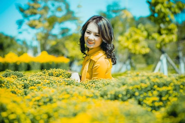 Không để “tết ăn mình”, người dân nô nức trẩy hội trước giao thừa - 5 Không để “tết ăn mình”, người dân nô nức trẩy hội trước giao thừa - 5