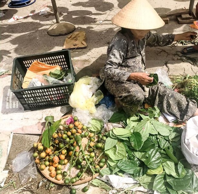 Vạn người nô nức trẩy hội chợ Gò lúc mờ sáng mồng 1 Tết ở Bình Định - Ảnh minh hoạ 5