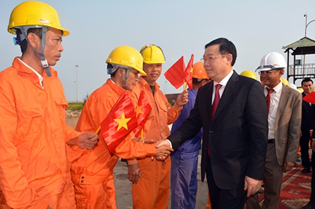 Phó Thủ tướng Vương Đình Huệ thăm cảng Cửa Lò ngày đầu năm