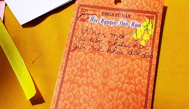 Đi chùa xin xăm, viết lời chúc cầu nguyện đầu năm mới - 3 Đi chùa xin xăm, viết lời chúc cầu nguyện đầu năm mới - 3